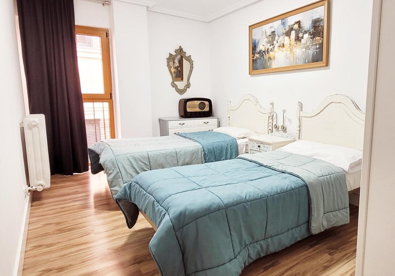 Apartament Www Sanmartinplaza Es En El Corazon Del Casco Historico León Zewnętrze zdjęcie