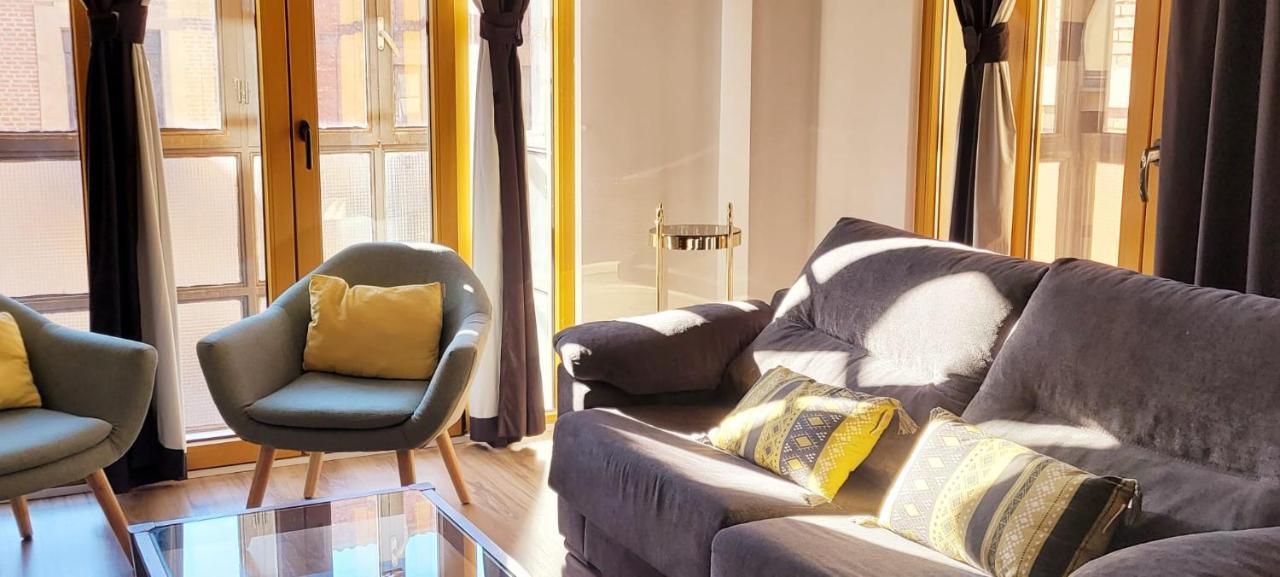 Apartament Www Sanmartinplaza Es En El Corazon Del Casco Historico León Zewnętrze zdjęcie
